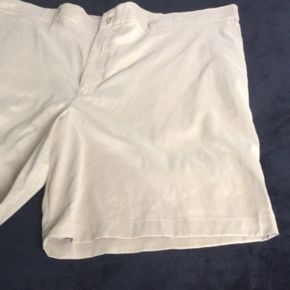 Russell Mens Tan Khaki Shorts - Picture 3 of 10